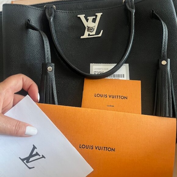 Loius Vuitton-Lockme Leather Noir Tote Handbag- BRAND NEW!! ABSOLUTELY GORGEOUS! - Picture 7 of 8